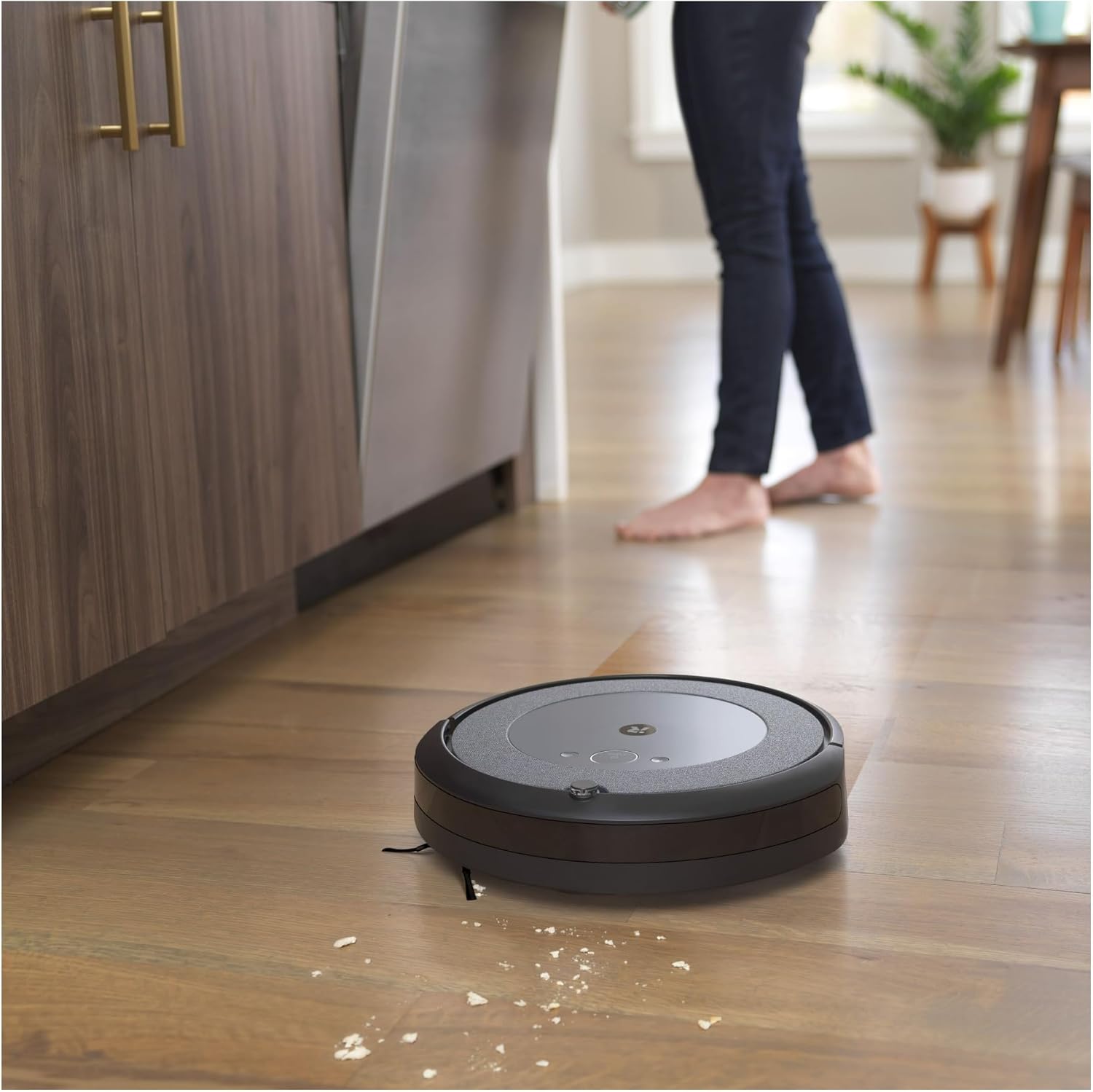iRobot Roomba Aspiradora y trapeador Roomba Combo i5 con mapeo inteligente. Limpia por habitaciones, ideal para pelo de mascotas y suelos húmedos o secos. - Imagen 4